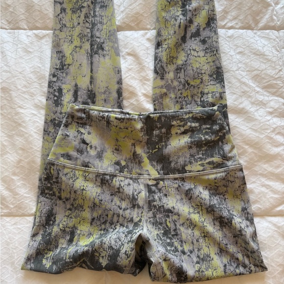 Wunder Train Lululemon Leggings - Picture 2 of 6